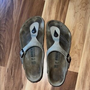 Birkenstock Tan and Brown Thong Sandals